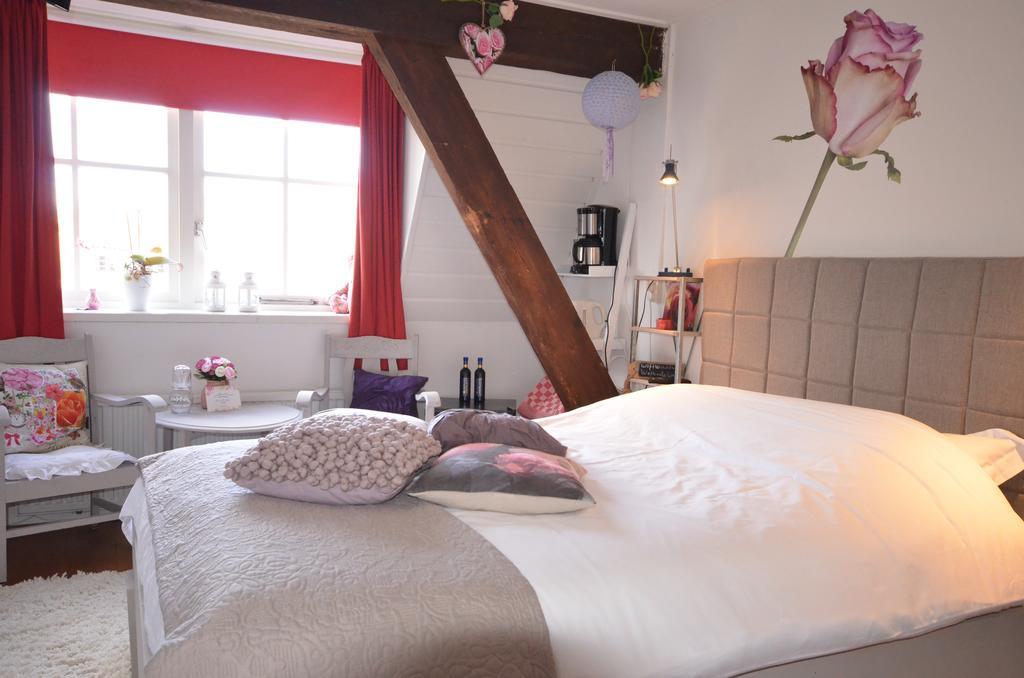 Bloemenhoeve Bed and Breakfast Birdaard Exterior foto