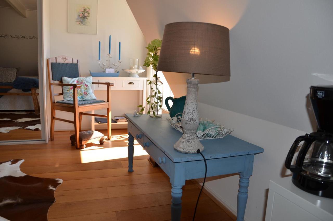 Bloemenhoeve Bed and Breakfast Birdaard Exterior foto